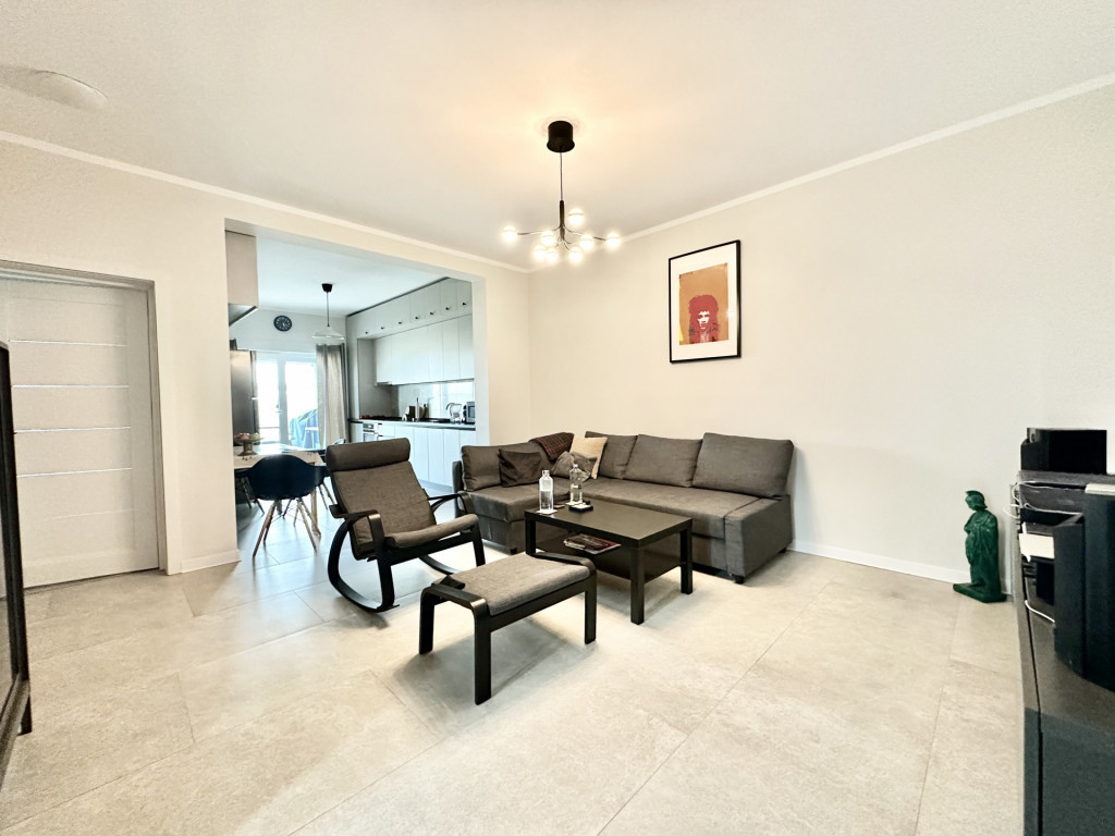 Duplex tip individuala pe parter cu 4 camere si 356 mp de te