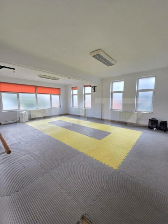 Spațiu comercial, 200 mp, zona Avram Iancu