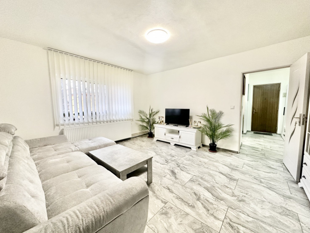 Apartament spatios - 2 camere - 55 mp - centrala proprie - D