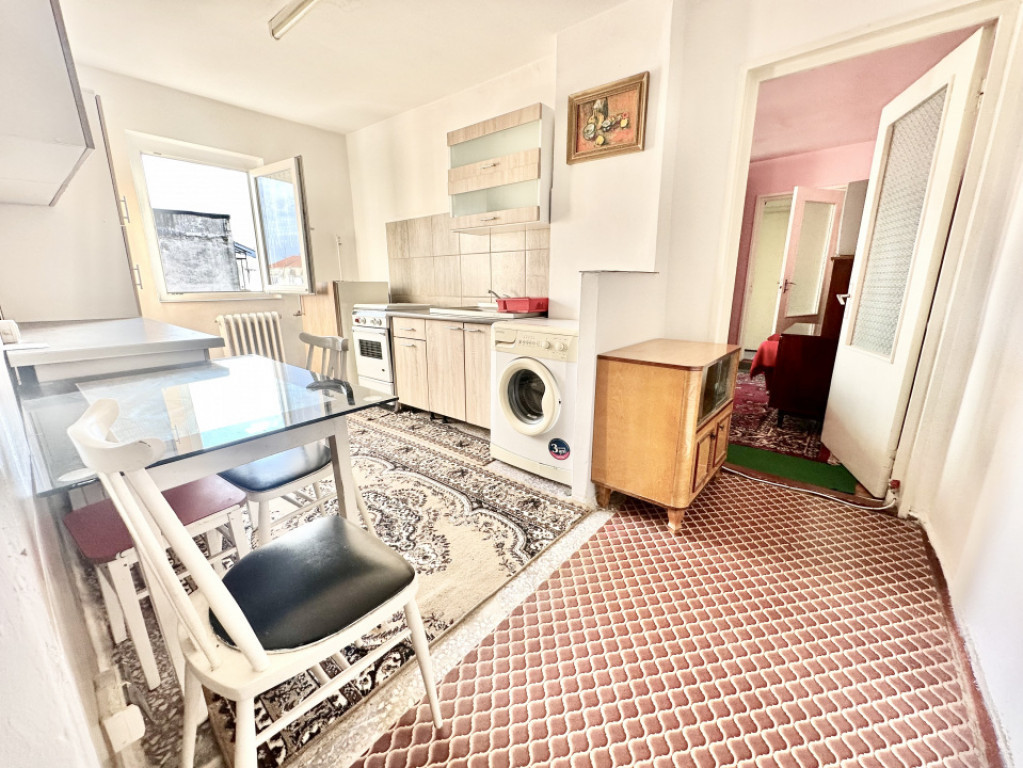 Apartament modern cu 2 camere in zona Olimpia – complet mo