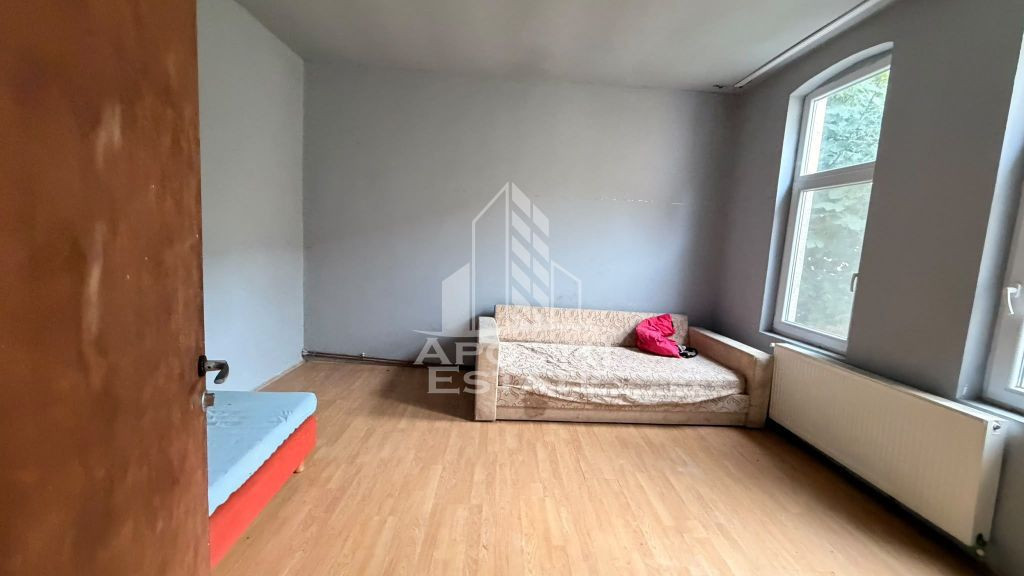 Casa renovabila cu 3 camere | 512 mp teren | Zona Calea Sagului