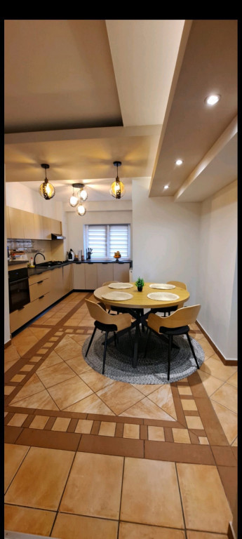 Apartament 3 camere | Amenajat cu designer | Renovare 2025 |
