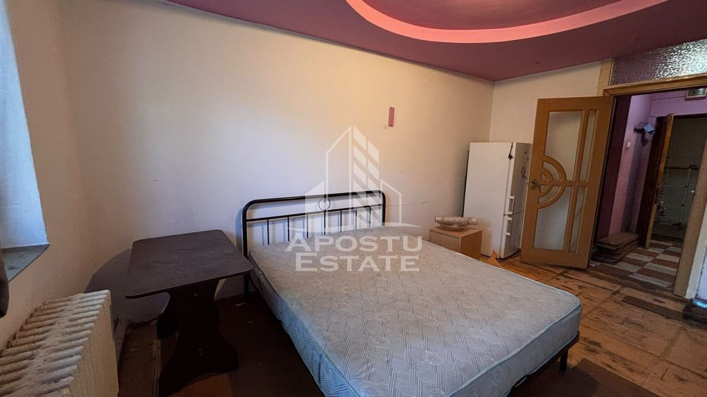 Garsoniera | Complexul Studentesc | 22 mp | Parter | 50.000 euro neg.