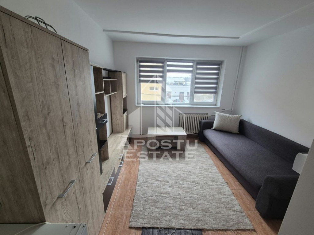 Garsoniera de vanzare, zona UMT, Timisoara