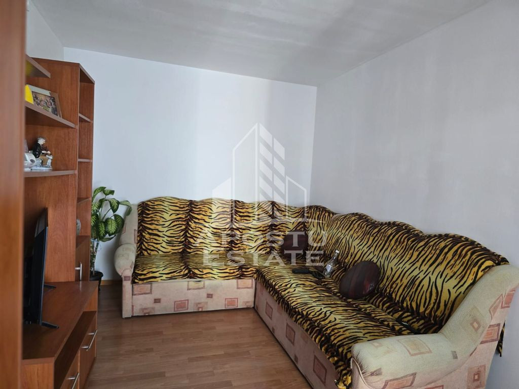 Apartartament, cu 2 camere, de inchiriat, in zona Intim, Arad.