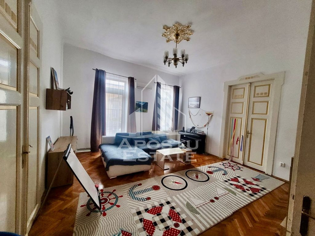 Apartament 3 camere de vanzare, etaj 1, zona Maria Timisoara