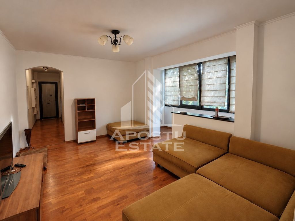 Apartament de inchiriat 3 camere, centrala proprie, etaj 1, zona Dacia