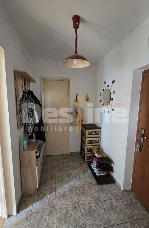 APARTAMENT 2 CAMERE SEMIDECOMANDAT
