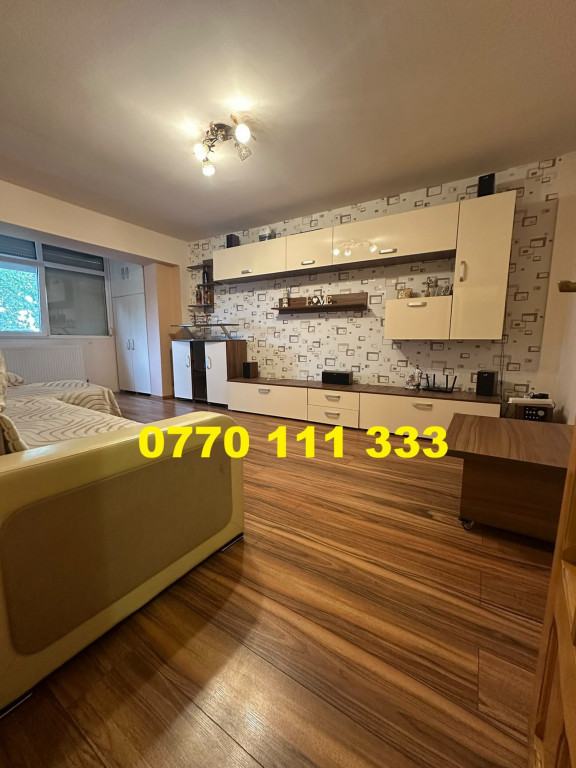 Apartament 3 camere decomandat, zona Radu Negru, etaj 2.