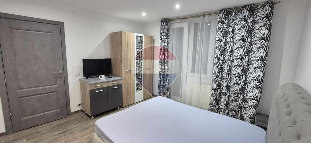 Garsonieră Modernă de Închiriat – Ultracentral, Piatra-Neamț