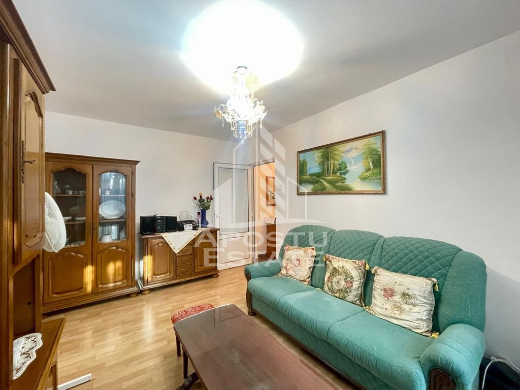 Apartament 2 camere - zona Vlaicu