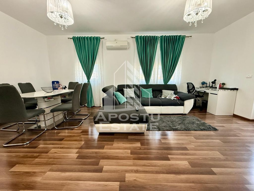 Apartament cu 3 camere, de vanzare, Zona Lipovei, Timisoara