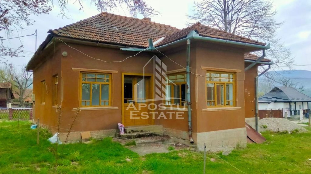 Casa cu potential turistic- Zona Varfurile