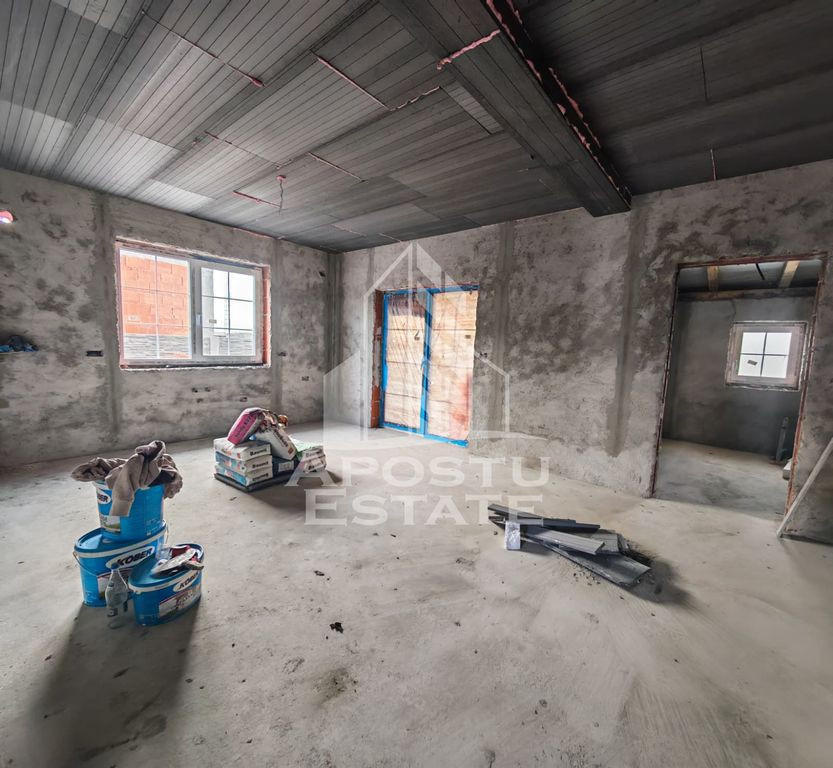 Duplex de vanzare, pe parter, 3 camere, Sag, zona Manastirii, Timis