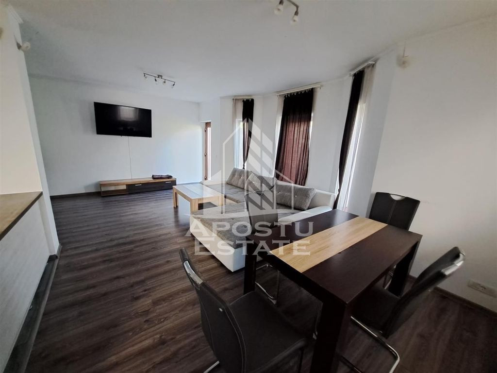 Duplex de vanzare, cu 4 camere si 3 bai, mobilat si utilat,Dumbravita