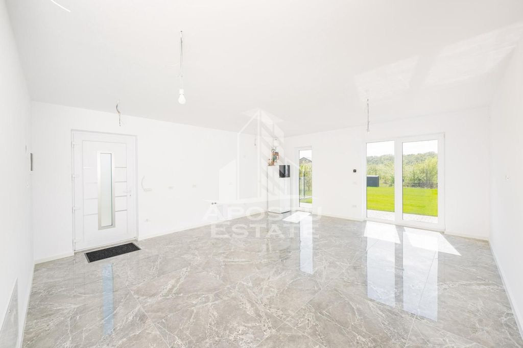 Duplex modern pe parter,finisaje premium,Dumbravita,langa Padure