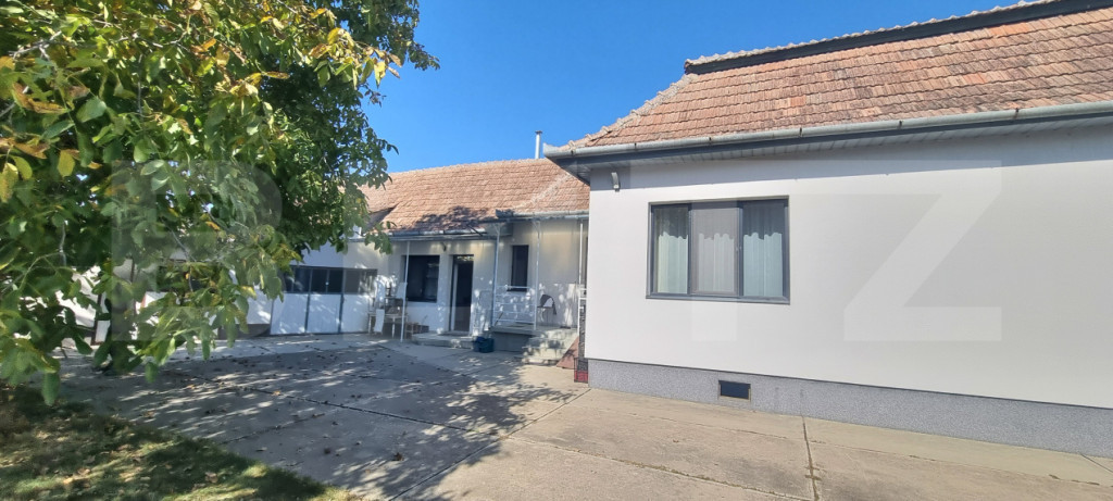 Casa cu 4 camere, 165 mp, zona Viisoara