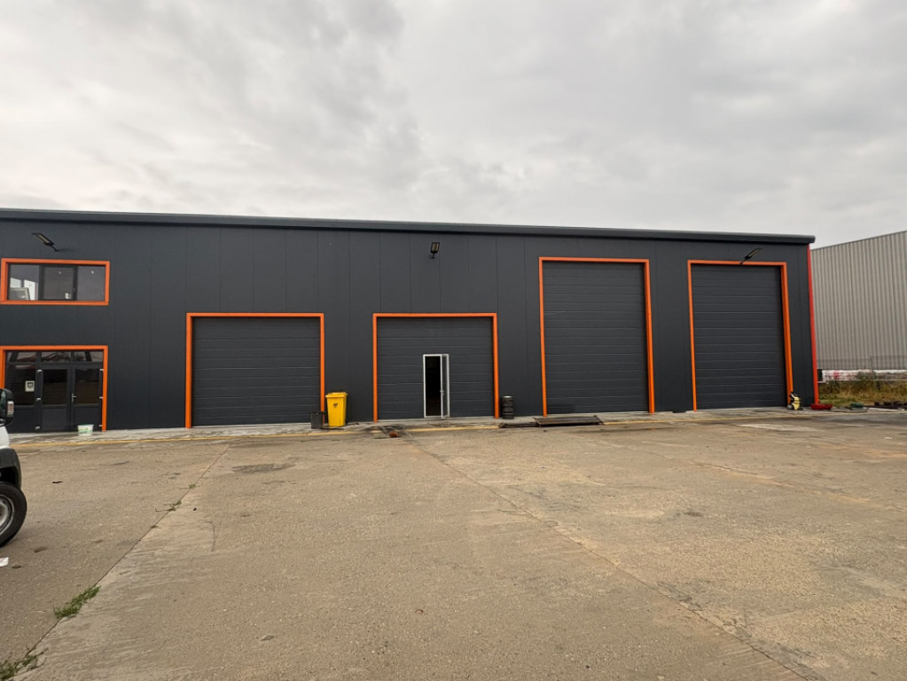 Spațiu comercial, 600 mp, zona Sud-Est