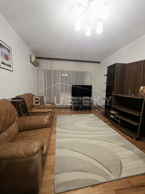 Apartament 3 camere situat in Zona Gara- Str. Traian