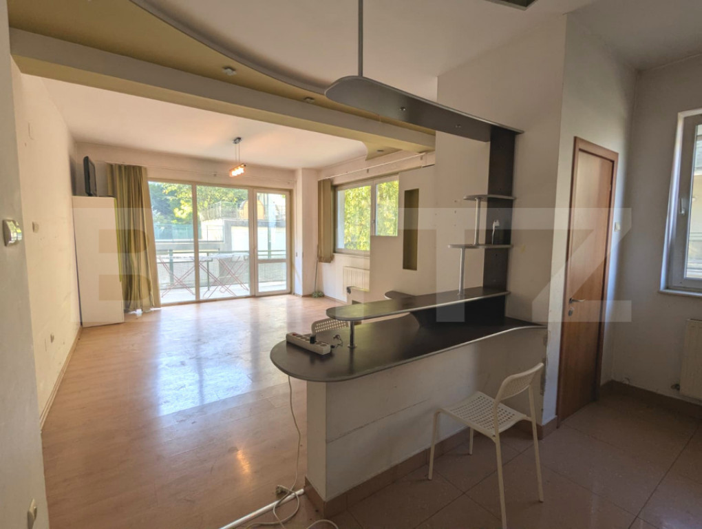 Apartament 2 camere vanzare +terasa 40 mp zona Porii Floresti