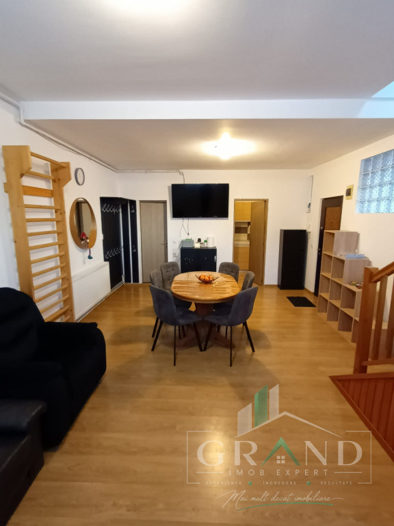 3 camere | 2 niveluri | Casă cu 3 apartamente | Zona Centra