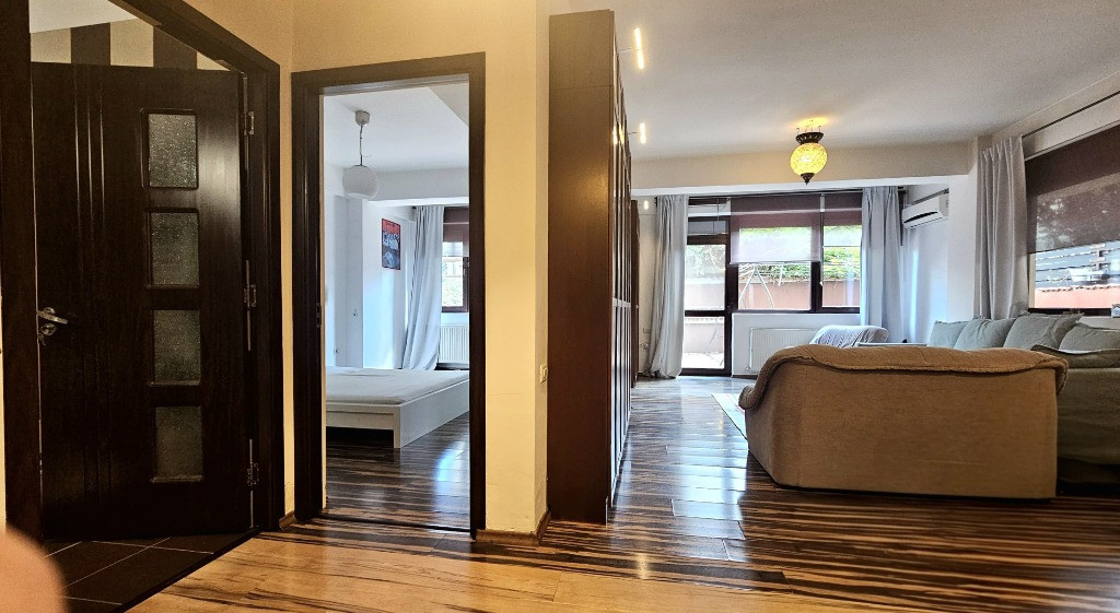 Apartament 2 camere cu curte Damaroaia-Bucureștii Noi