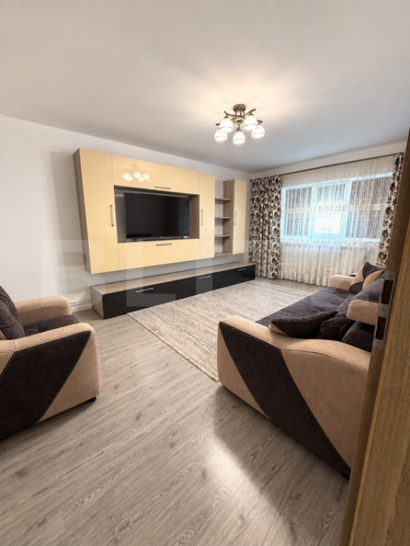 De vânzare apartament spațios, elegant și primitor, cu mu