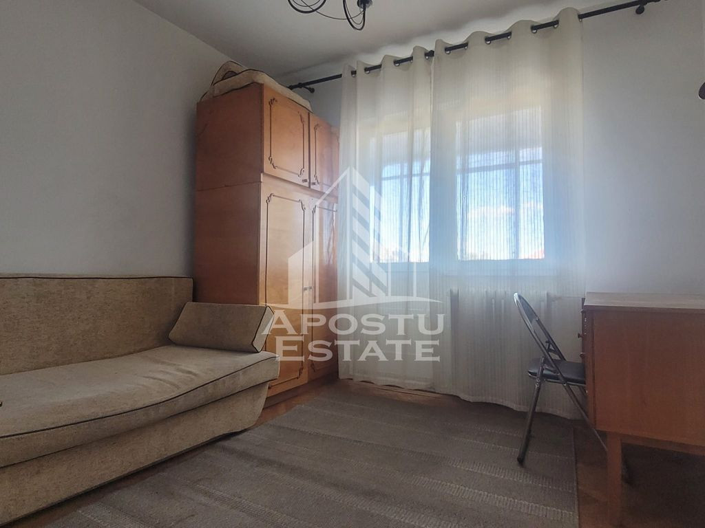 Apartament cu 3 camere de inchiriat, zona Circumvalatiunii, Timisoara
