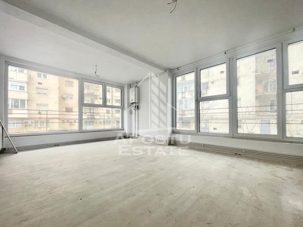 Spatiu comercial - zona Intim