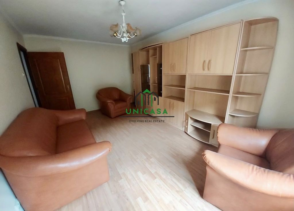 Apartament 3 camere de vânzare în Voineasa, județul Vâlcea