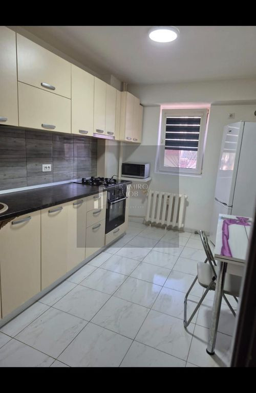 Apartament 2 camere decomandat | 5 minute de metrou Apărătorii Patriei