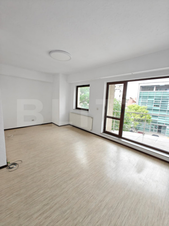 Apartament Ultracentral 2 camere | 70 mp | Balcon generos |