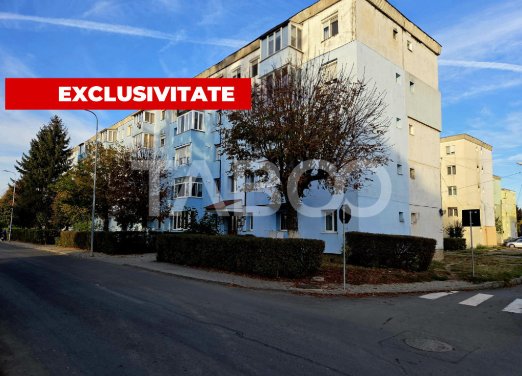 Apartament 2 camere semidecomandat de vanzare etaj 3 T. Vlad