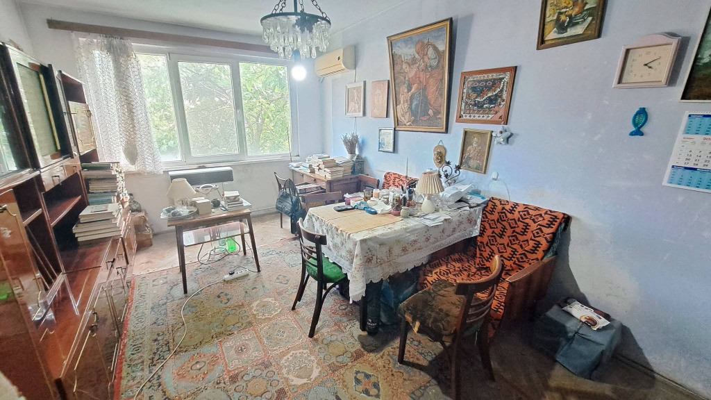 Vand apartament cu 2 camere, semidecomandat, etajul 3, 51 mp