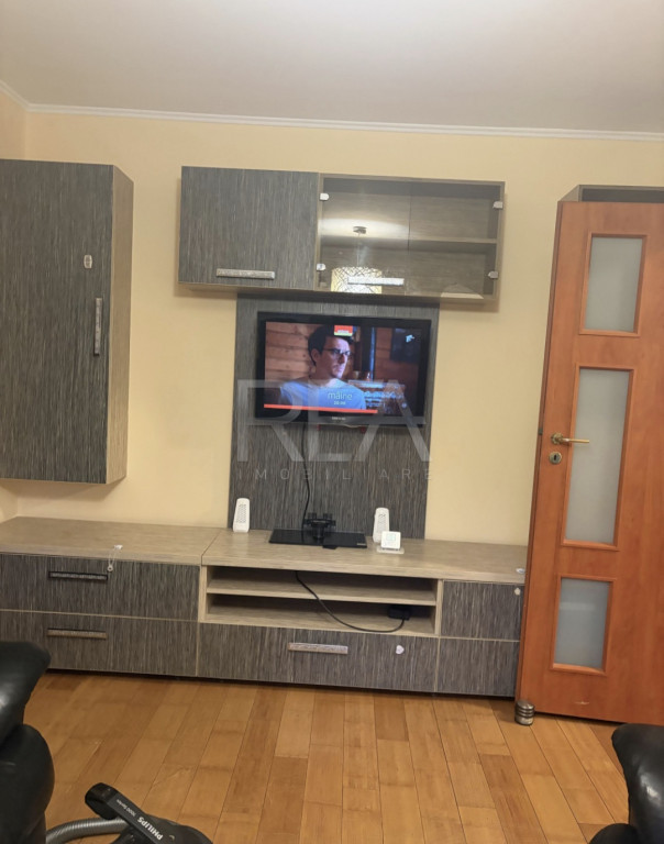 3 camere, et 2/8, anvelopat, CENTRALA, bloc 1982-Crangasi
