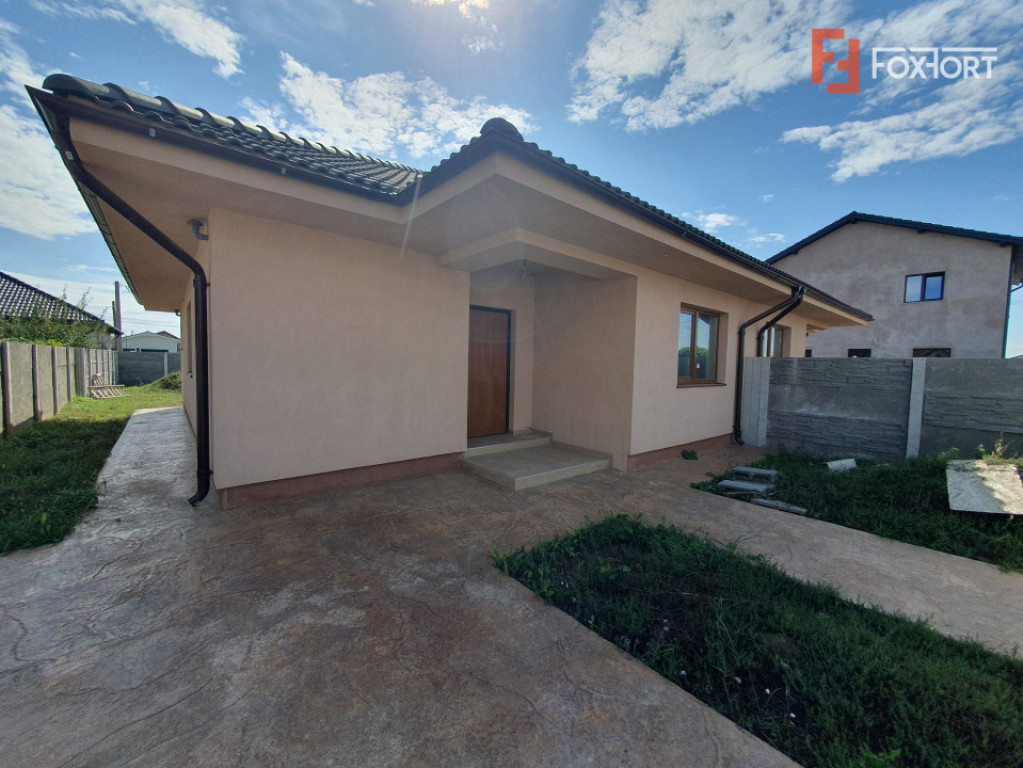 Duplex pe Parter - 3 camere - 2 bai - terasa - Sag, zona Man