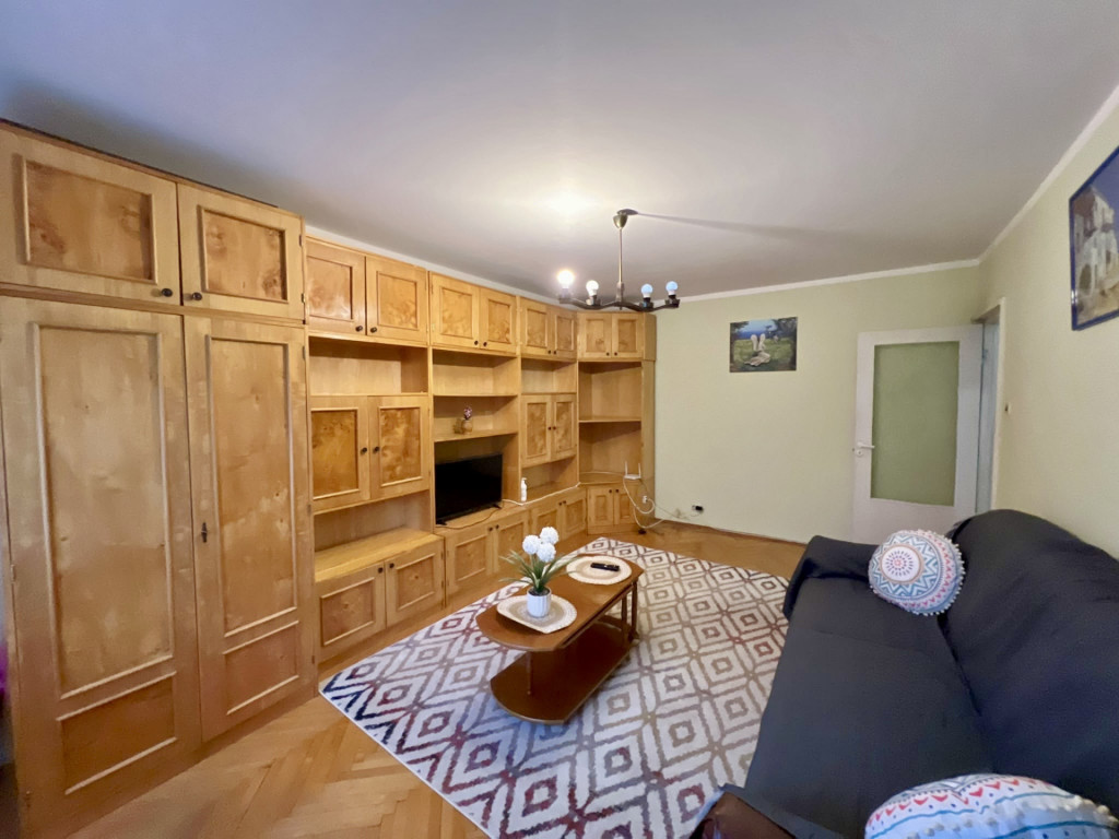 Apartament 2 camere, etaj 3, decomandat, 50mp - Zona Soarel