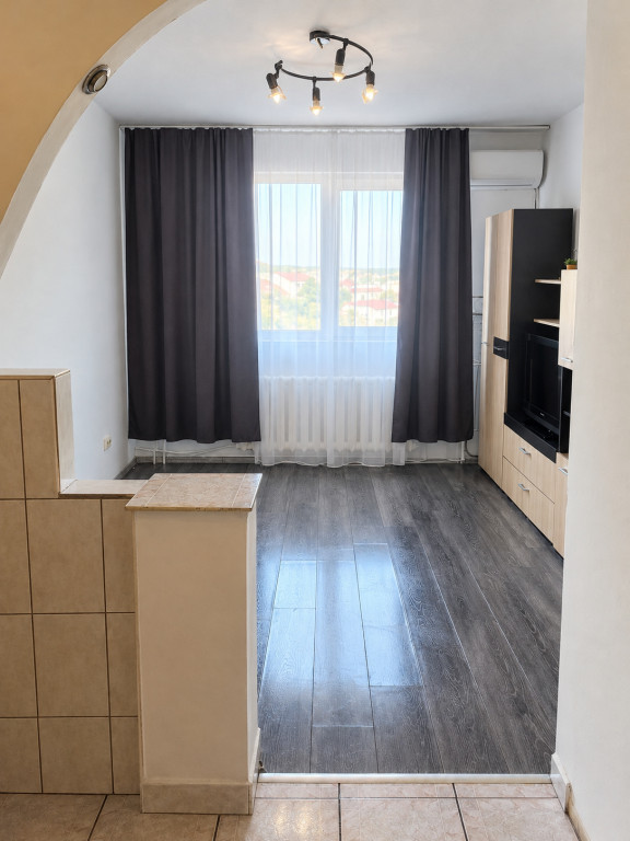 Garsoniera 21mp utili, etaj 4, zona Soarelui