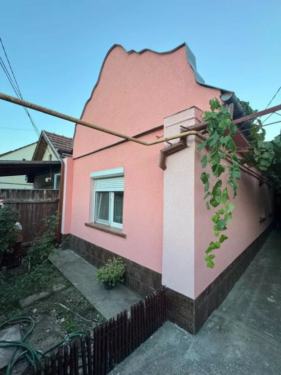 Casa individuala,5 camere,113 mp, 180 teren, mobilata - zona