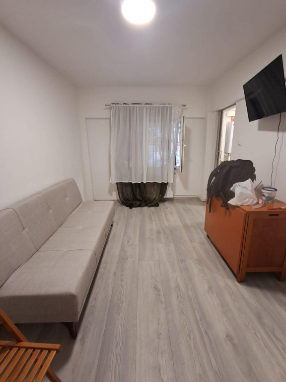 Garsoniera , 22 mp, renovata, mobilata si utilata - Calea Bu