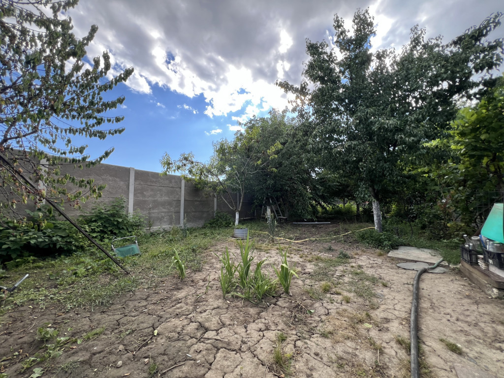 Teren Intravilan 564 mp, front 12 m, regim P+M, utilat - Ci