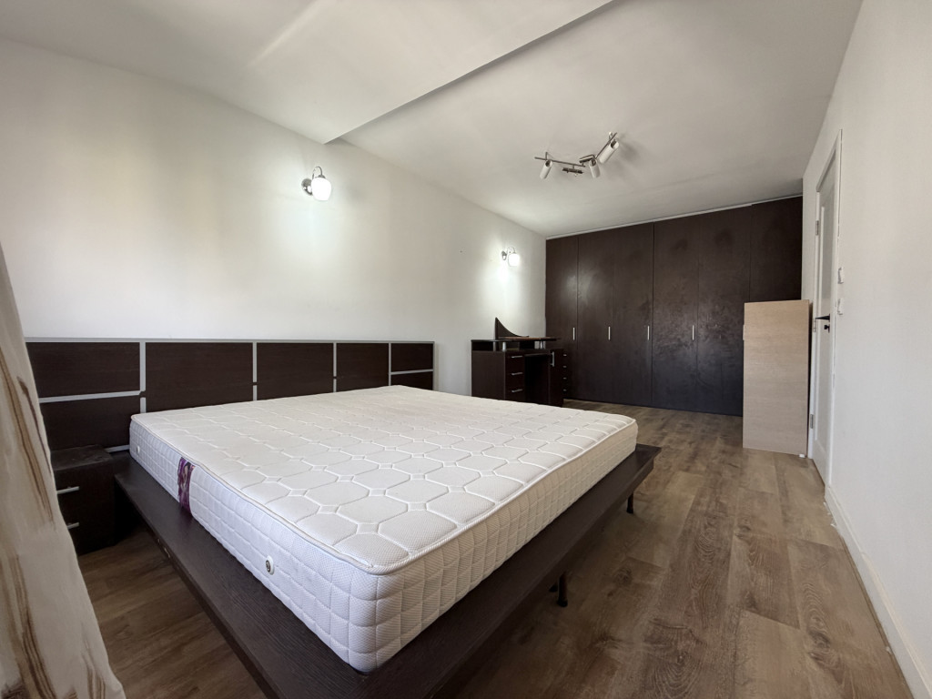 Apartament cu 2 camere, 70mp utili, etaj 5, mobilat-Giroculu