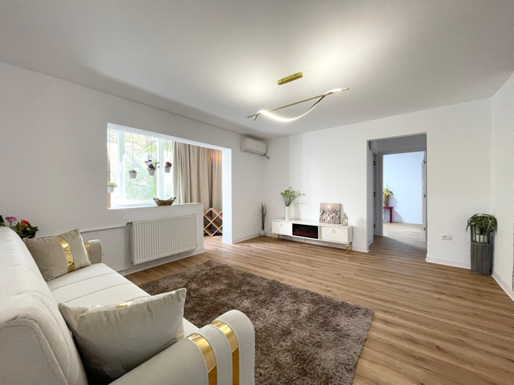 Apartament renovat complet, 2 camere, etaj 1 - Girocului