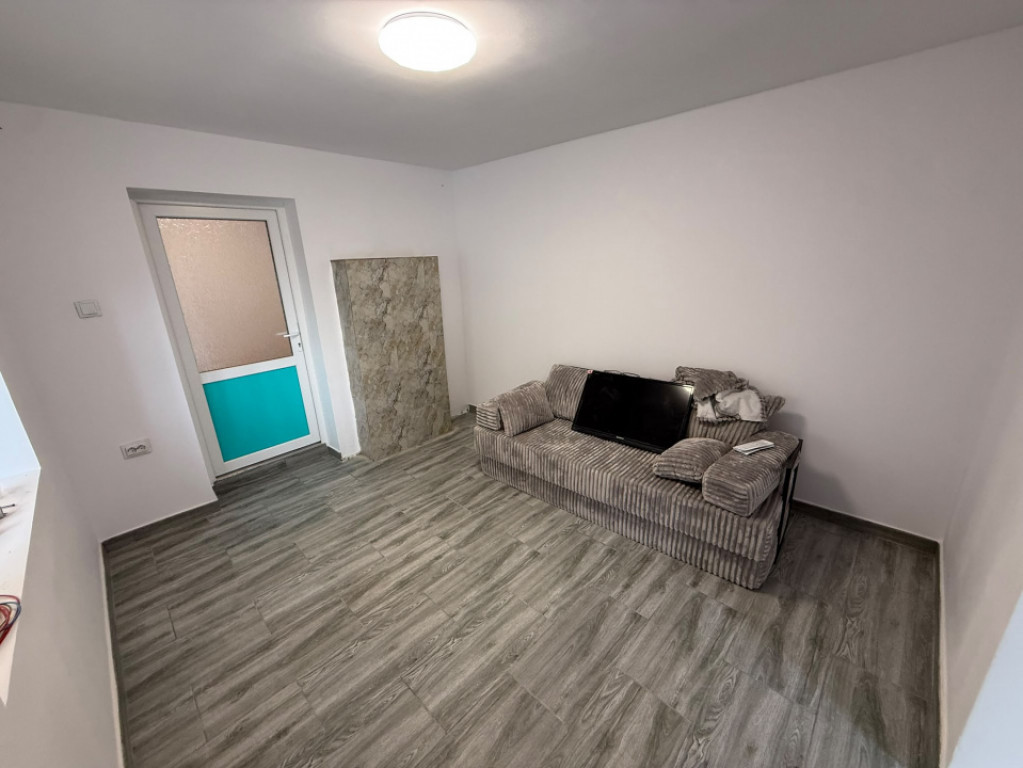 DE INCHIRIAT CASA 3 CAMERE ZONA GLORIEI
