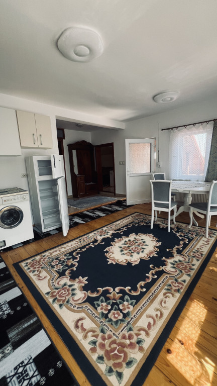 Apartament 3 camere, la casa, 70 mp utili, intrare separata
