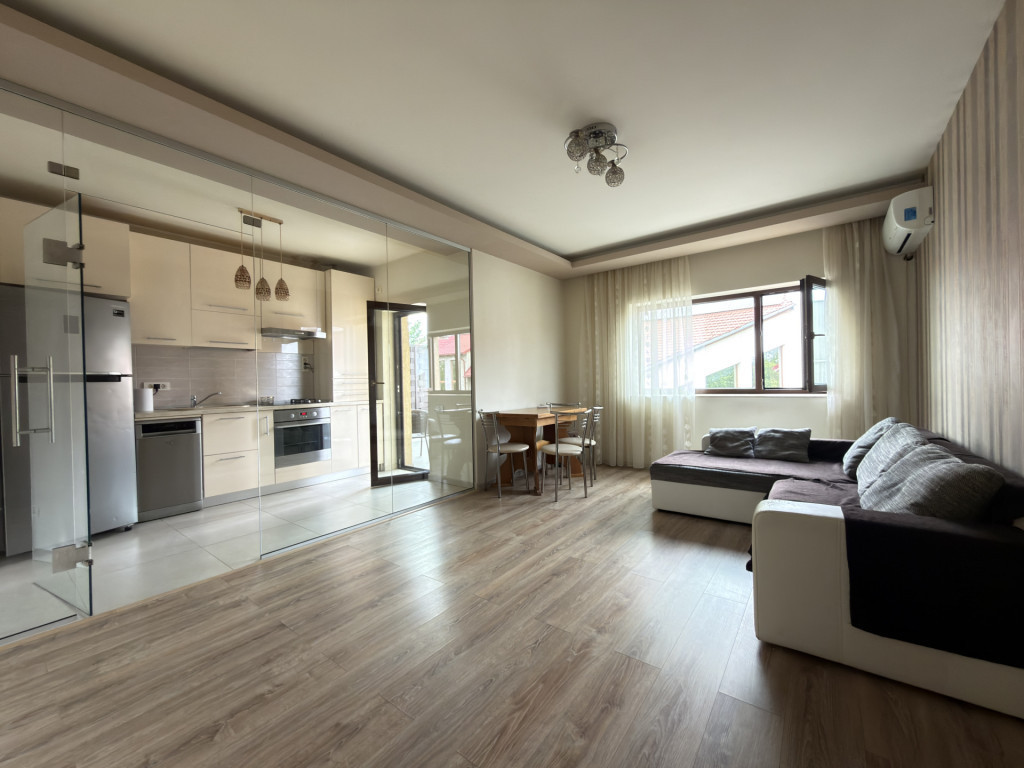 Apartament 3 camere, decomandat, etaj 1, 65 mp utili - Dumbr