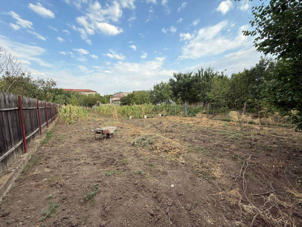 Casa cu 3 camere, 1200mp teren, 90mp suprafata utila - Mehal