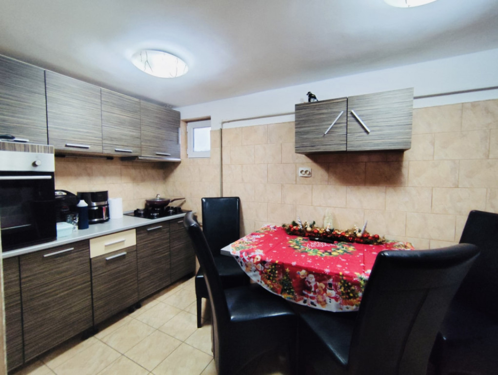 Casa individuala, 4 camere, 277mp teren, zona Girocului