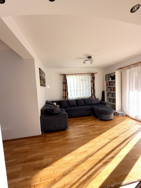 Casa individuala in vatra veche - Giarmata Mare