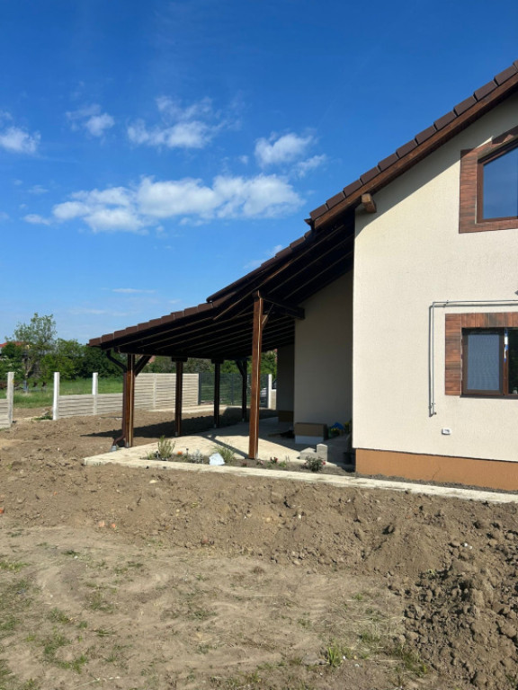 Casa individuala 4 camere, 405mp teren, 120mp utili in Utvin
